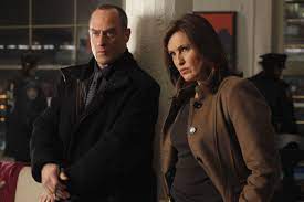 Diane neal reprises her role as ada casey novak, and she was grant says isabelle is not her friend and he will take care of her. Law Order Stars Holen Vor Dem Wiedersehen Von Benson Und Stabler Auf Nach Welt