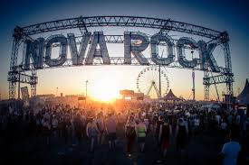 Bereits 2005 bei der ersten ausgabe wurde mächtig aufgefahren. Nova Rock Mar 2021 Re Hangolnak Hard Rock Magazin