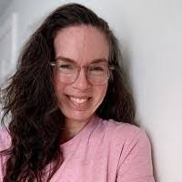 Suzanne Mullen's Instagram, Twitter & Facebook