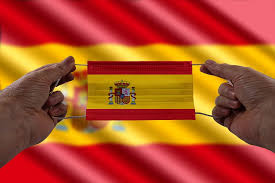 In die gebieden waar een mondkapjesplicht geldt en overal in spanje waar men zich niet houdt aan de regels rondom het dragen van mondkapjes kunnen boetes van 100 euro gegeven worden. Spanje Schaft Mondkapjes Verplichting Buiten Per 26 Juni Af