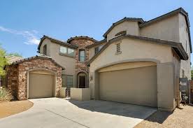 Colony American Homes Has Great Homes For Rent Like This Gorgeous 6 Bedroom 4 5 Bathroom Home In Peoria Az We Love The Accent S With Images Cute House House Styles Home