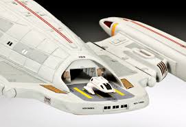 Highly detailed with design and color scheme from the tv show. Revell 04992 1 670 Star Trek Voyager U S S Voyager Above Beyond Retail