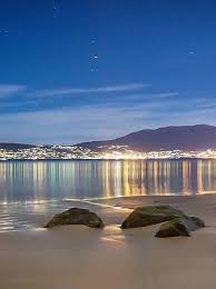 The Lights Of Hobart Reflected In The Derwent Estuary Below Kunanyi Mt Wellington Tasmania Australia With Images Cool Places To Visit Places To Visit Tasmania