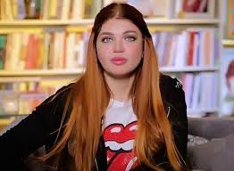 شاهدت حلقتها من برنامج شيخ الحارة، وأدهشتني تلقائيتها وبساطتها، فندمت على. ÙŠØ§Ø³Ù…ÙŠÙ† Ø§Ù„Ø®Ø·ÙŠØ¨ ØªØªÙ„Ù‚Ù‰ ØªÙ‡Ø¯ÙŠØ¯Ø§Øª Ø¨Ø¹Ø¯ ØªØµØ±ÙŠØ­Ø§ØªÙ‡Ø§ Ù„Ù€ Ø´ÙŠØ® Ø§Ù„Ø­Ø§Ø±Ø©