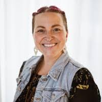 Erin Martell's Instagram, Twitter & Facebook