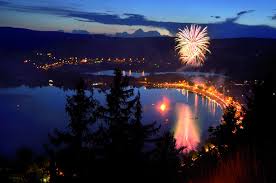 August feuerwerk auf dem thunersee bei gunten. 1 August Feste Und Buure Zmorge Jura Drei Seen Land Tourismus Schweiz