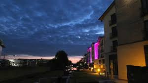 Shakespeare monument and birthplace museum are also within 5 minutes. Premier Inn At Dusk Picture Of Premier Inn Stratford Upon Avon Waterways Hotel Stratford Upon Avon Tripadvisor