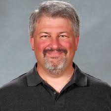 Tracy Comeau's Instagram, Twitter & Facebook