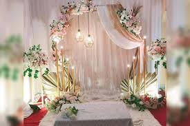 Membuat dekorasi pernikahan yang bagus tentunya bukan hal yang murah biasanya harganya mahal, bagaimana membuat dekorasi pernikahan menarik dengan harga yang terjangkau?, simak tips berikut: Paket Akad Nikah Murah Di Tengah Pademi Covid 19 Blog Tiga Dara