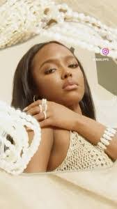 Mae Epps's Instagram, Twitter & Facebook