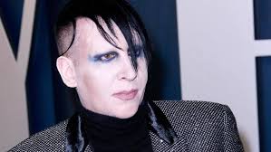Marilyn manson, real name brian warner, is reportedly set to turn once he turns himself in to lapd per an agreement with gildford police, an arraignment will be scheduled for as soon as august 2021. Sorge Um Beschuldigten Rocker Polizeieinsatz Bei Marilyn Manson N Tv De