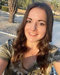 Shelly Laird's Instagram, Twitter & Facebook