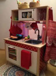 Ikea Hack Wir Pimpen Unsere Kinderkuche Duktig Zubehor Mamablog Einer Schreit Immer Ikea Kuche Kinder Kinderkuche Ikea Kinderkuche