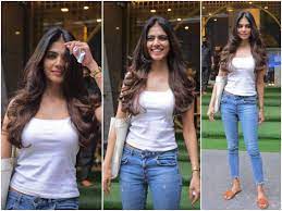 Kutty story lyrics from the album master, sung by vijay, anirudh, composed by anirudh ravichander, kutty story song lyrics, master first single tamil Malavika Mohanan Pics Malavika Mohanan Gets A New Haircut Malayalam Movie News Times Of India