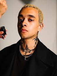 Zachary Trapp's Instagram, Twitter & Facebook