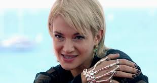 Asia Argento: "Cohen, il regista che mi ha violentata mi mise il GHB nel  bicchiere. Con Morgan sono stata felice"