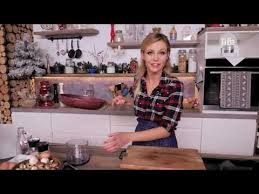 Ám adriennél váratlan egészségügyi problémák adódtak. Adri S Kitchen Video Gombosi Adrienn Edvin Marton Wellington Sertesszuzzel Life Tv Youtube Life Tv Wellington Tv