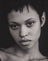 Eloisa Santos's Instagram, Twitter & Facebook