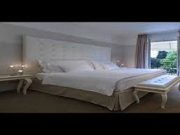 Das Elegante Hotel San Pietro Erwartet Sie Mit Einem Eigenen Garten Und Einem Aussenpool Es Befindet Sich Mitten Im Zentrum Von Aussenpool Liegestuhl Whirlpool