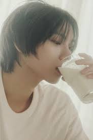 Ava Yu (universe_ava)