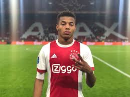 He often plays as a winger. David Neres