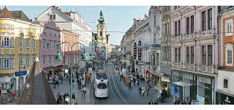 Linz is the third largest city in austria with 188,968 inhabitants, is the capital of the federal province of upper austria and forms the heart of austria´s second strongest economic region. Linz English Hospitality On