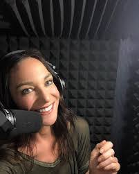 Laurie Burke's Instagram, Twitter & Facebook