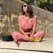 È rimasta lontana dalla tv per mesi, tornando solo a fare la giurata a il . Caterina Balivo Ha Osato Capelli Corti Per La Conduttrice Di Vieni Da Me Capellistyle