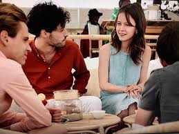 La semaine prochaine dans demain nous appartient, une prise d'otage va avoir lieu dans le commissariat de sète. Victoire Va Mal Elle Entend Des Bourdonnements Karim Fait Du Chantage A Mathieu Demain Nous Appartient 16 07 2019 Demain Nous Appartient Nouveautes Tele Com