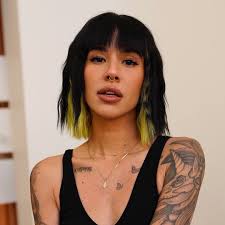 Vera Collins (@visforvera) • Instagram photos and videos