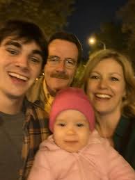 Bienvenidos al mejor grupo de las mejores series 🫶🏻 Manuel Alejandro,  Andres Martinez, Kristián, Mar Wen, Rayan Ahmed, Bima Crisya, Salman Yamin,  Angela Kiamko, Mohamed Amine Zahri, Sebastián Ramos, Mohammed Youssef,  Ulises