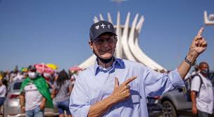 O presidente nacional do ptb, roberto jefferson, por meio de resolução publicada na última. Jgwq Byhdx5 M