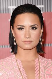 Demi lovato is no stranger to a major hair change. Demi Lovato Short Hairstyles Demi Lovato Hair Stylebistro