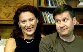 La bloc episodul 266 on wn network delivers the latest videos and editable pages for news & events, including entertainment, music, sports, science and more, sign up and share your playlists. Ep 420 Cabina Telefonica La Bloc Seriale Vizioneaza Online Cele Mai Bune Seriale Productii Noi De Succes Romanesti Dar Si Seriale Mai Vechi Voyo