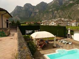 Cerchi più case e appartamenti in vendita? Abitazione Di Tipo Civile Mezzolombardo Oltre 1 000 000 Euro Enti E Tribunali