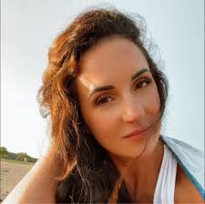 What Fusion Mineral paint shade matches Benjamin Moore's White Dove?