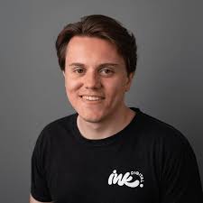 Charlie Clayton's Instagram, Twitter & Facebook