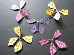 With paper, paperclips, and a rubber binder you can m make a twirling butterfly that will fly out of a greeting card after being twisted up and trapped inside. How To Make A Twirling Paper Butterfly 19 Steps With Pictures Instructables