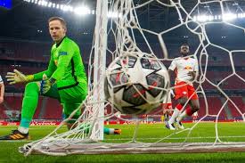 Born 6 may 1990) is a hungarian footballer who plays for rb leipzig as a goalkeeper. Hungary Goalkeeper Criticises Controversial Adoption Law