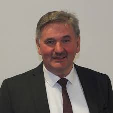 Die neue Gemeindevertretung und der neue Vorstand in Neuenstein