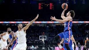 Kötü başlangıcın ardından mola alan i̇kinci çeyreğe anadolu efes, oldukça iyi bir başlangıç yaptı. Anadolu Efes Real Madrid E Konuk Olacak