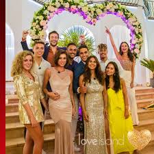 Paige turley and finley tapp were named as the winners. Love Island Vlaanderen Home Facebook