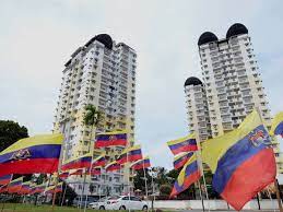 Kementerian wilayah persekutuan dan kesejahteraan bandar ialah satu kementerian yang ditubuhkan untuk menyediakan satu pelan tindakan komprehensif dan melaksanakan program yang bersesuaian untuk menangani masalah kemiskinan bandar di seluruh negara. Sambutan Hari Wilayah Persekutuan 2021 Dalam Norma Baharu