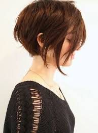 La coupe courte fille associée à une jolie frange effilée ! 9 Problemes Que Connaissent Les Filles Aux Cheveux Courts