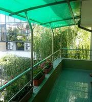 Oferte delta dunarii se fac cu o barci deschise,foarte sigure, stabile, adaptata numarului de persoane din grup,insotiti de ghizi care sunt si membri echipajului de pe nave personalul navelor sunt buni cunoscatori al acestor locuri, si naturii din delta dunarii, si sunt foarte pasionati de delta dunarii. Pensiunea Delta Dunarii Bewertungen Fotos Preisvergleich Tulcea Rumanien Tripadvisor