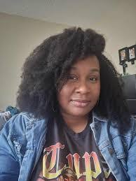 Amanda Speights's Instagram, Twitter & Facebook