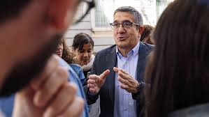 Vito Quiles demanda a Patxi López y le pide 85.000 euros