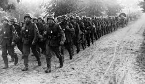 Mit dem angriff auf polen beginnt der zweite weltkrieg. Uberfall Auf Polen Wie Vor Danzig Der Zweite Weltkrieg Begann Erster Weltkrieg Soldaten Uberfall Auf Polen