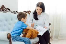 La psicología infantil es la rama de la psicología que aborda el estudio y tratamiento de los problemas psicológicos y del neurodesarrollo de los niños y adolescentes (autismo, hiperactividad, adicciones…). Terapia Infantil Psicologo Ninos Chamberi Hemisferios