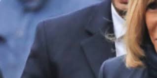 Interrogé par les journalistes, ledit garde du corps a nié. Brigitte Macron Implacable Un Garde Du Corps Ecarte Etonnante Vengeance Photos